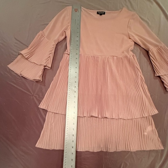 Topshop Blush Pink Long Sleeve Pleated Tiered Mini Dress Size 2/XS - Picture 6 of 8